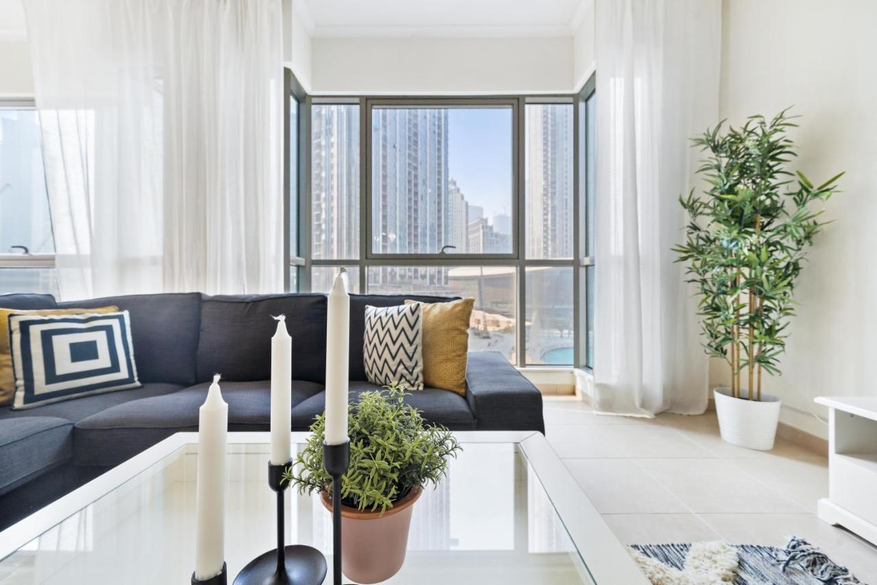 Stylish Apartment With Partial Burj Khalifa View Дубай Екстериор снимка